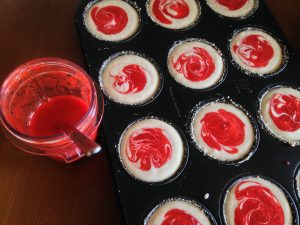 Oreo-Erdbeer-Cheesecake Muffins 8