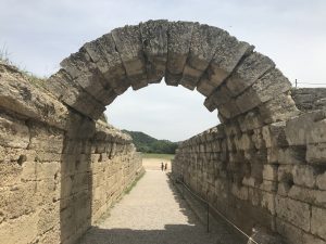 Eingangstor zum antiken Stadion von Olympia - Peloponnes