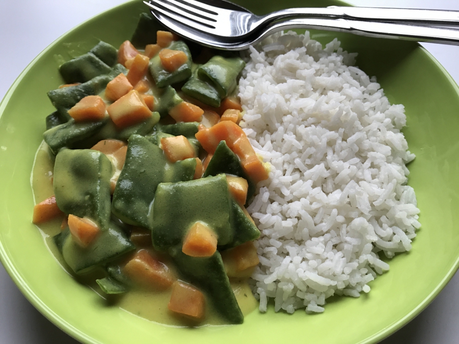 Gemüse in Currysoße mit Basmatireis – bee in flipflops