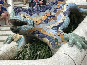 L'Escalinata del Drac Brunnen Parc Guell Barcelona