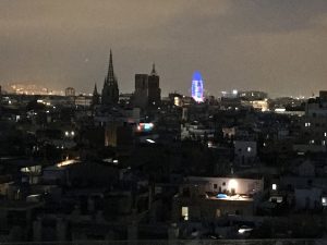Städtereise Barcelona - Torre Glories bei Nacht