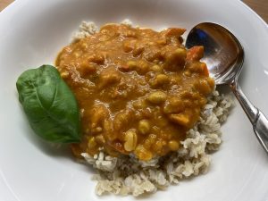 Herbstliches Kürbis Curry mit Reis